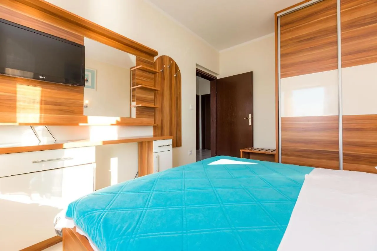 Bed and Breakfast Pansion Croatia à Starigrad Paklenica Couette-café
