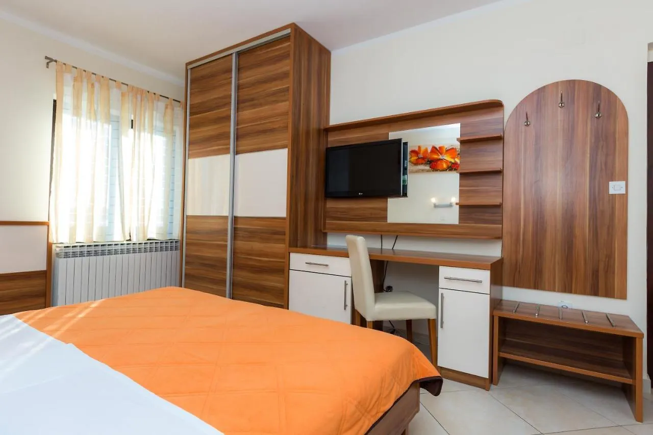 Pansion Croatia Acomodação com café da manhã Starigrad Paklenica 3*,