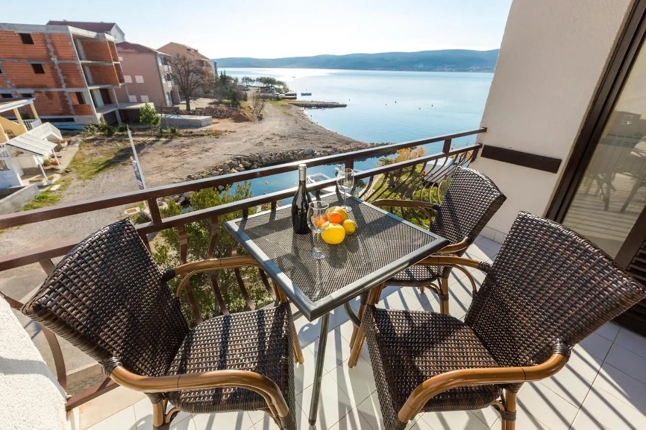 Bed and Breakfast Pansion Croatia à Starigrad Paklenica Couette-café