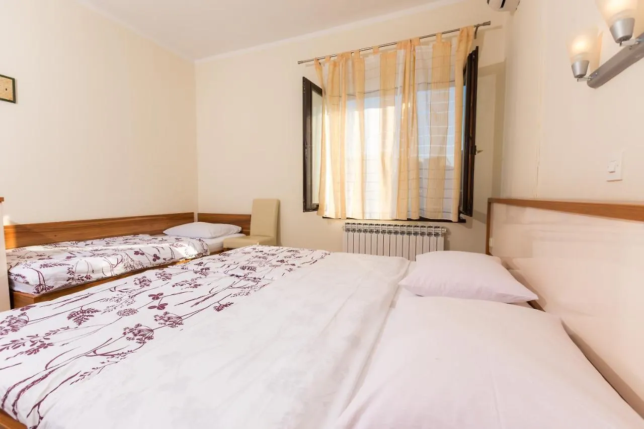 *** Couette-café Bed and Breakfast Pansion Croatia à Starigrad Paklenica Croatie