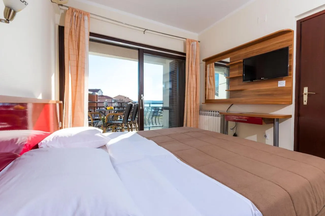 ***  スタリグラード Pansion Croatia Bed & Breakfast クロアチア